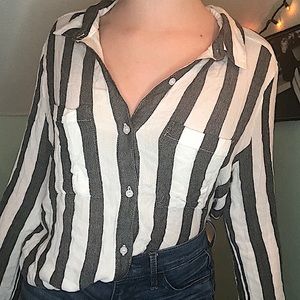 super cute grey and white striped BP. blouse!